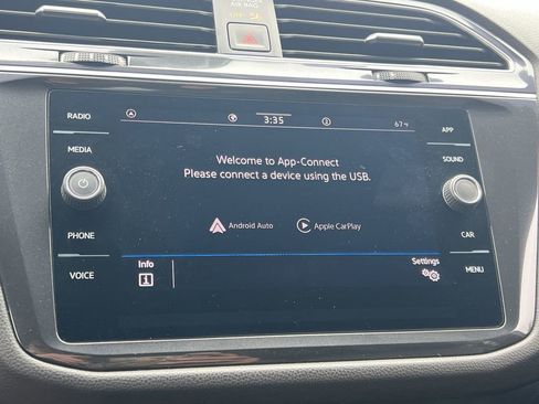 Certified 2024 Volkswagen Tiguan SE R-Line image 18