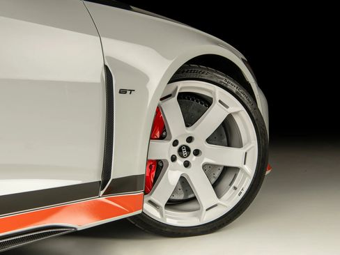 Used 2025 Audi RS 6 performance image 18