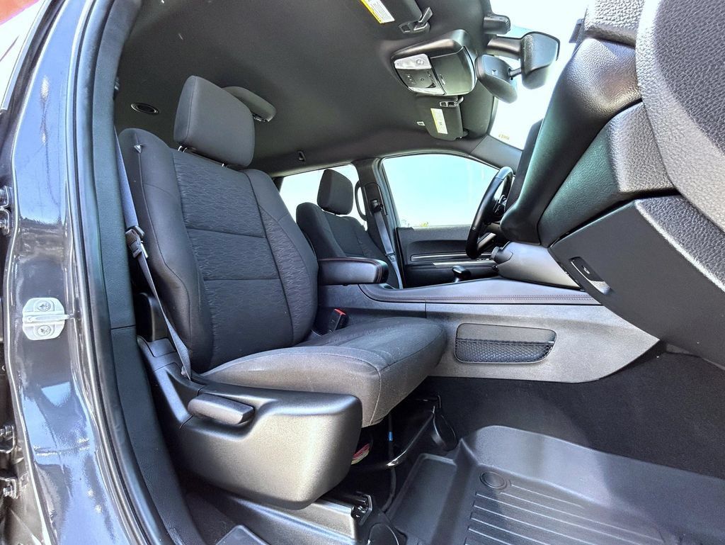 Used 2025 Dodge Durango GT w/ Blacktop Package AWD/4WD image 16