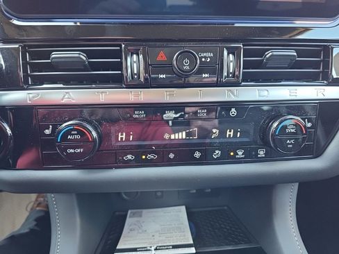 New 2026 Nissan Pathfinder SL image 25