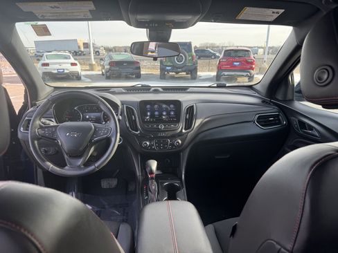 Used 2022 Chevrolet Equinox RS w/ Infotainment Package image 27