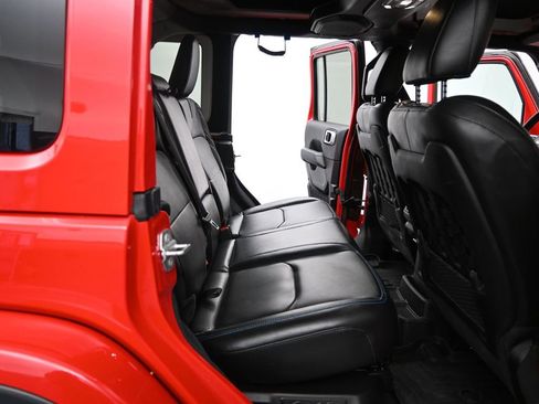 Used 2022 Jeep Wrangler Unlimited Rubicon 4xe w/ Steel Bumper Group image 17