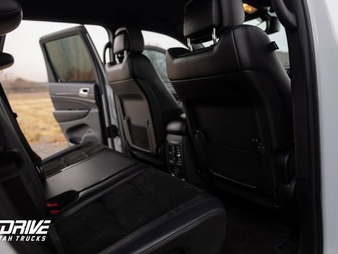 Used 2018 Jeep Grand Cherokee Altitude image 14