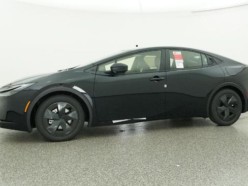 New 2026 Toyota Prius Plug-In Hybrid image 8