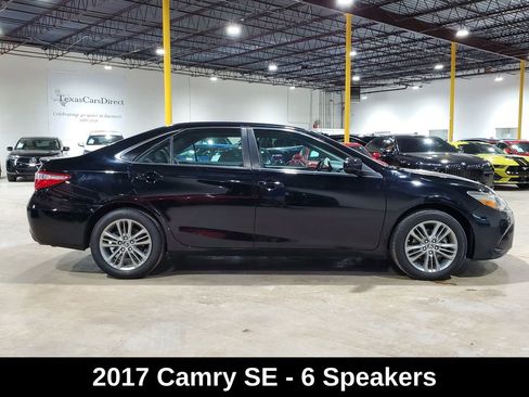 Used 2017 Toyota Camry SE FWD image 5