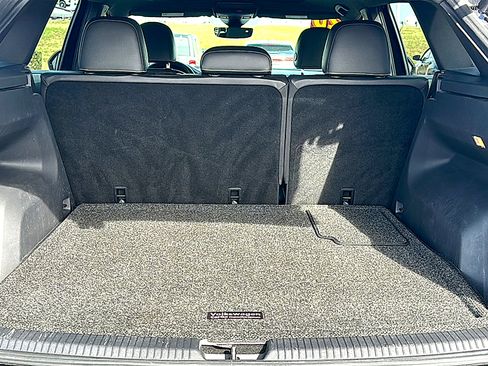 Used 2020 Volkswagen Atlas Cross Sport SEL R-Line image 21