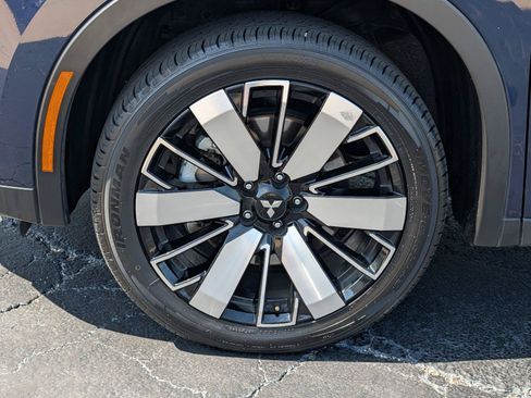Used 2025 Mitsubishi Outlander SE FWD image 9