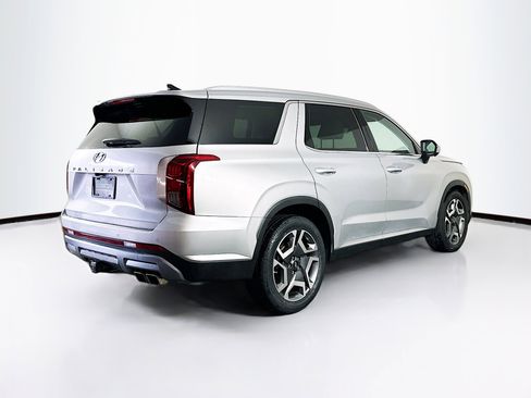 Used 2024 Hyundai Palisade SEL w/ Premium Package image 9