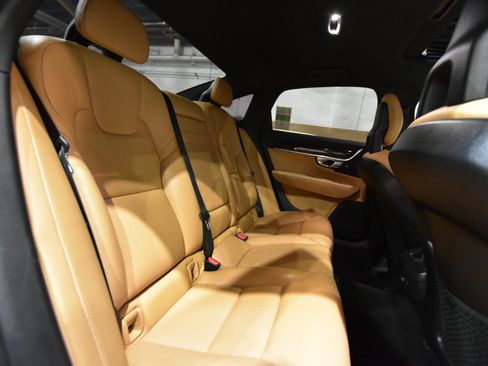 Used 2017 Volvo S90 T6 Momentum w/ Vision Package image 46