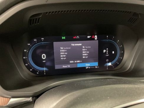 Used 2023 Volvo XC60 B5 Plus w/ Climate Package AWD/4WD image 14