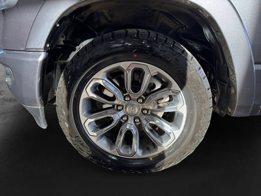 Used 2022 RAM 1500 Laramie w/ Sport Appearance Package AWD/4WD image 9