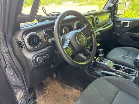 Used 2021 Jeep Wrangler Unlimited Sport image 10