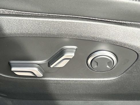 New 2026 Hyundai Ioniq 9 SEL image 16