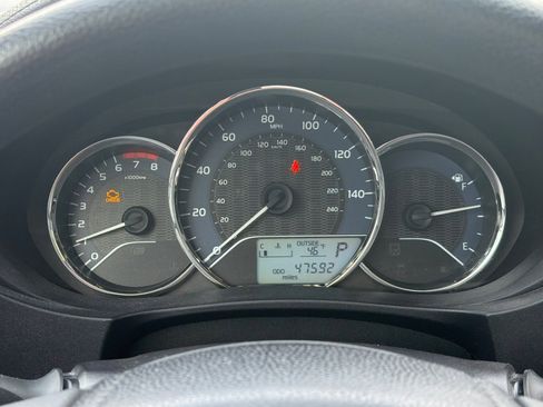 Used 2014 Toyota Corolla LE image 22