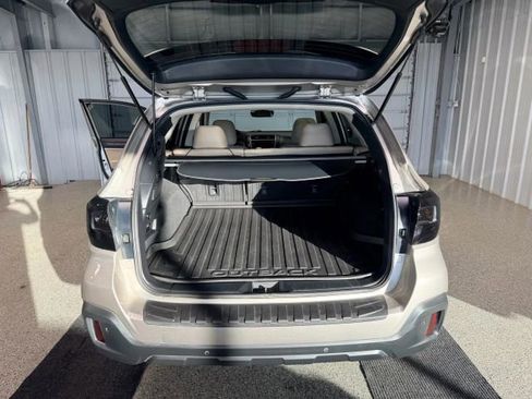 Used 2019 Subaru Outback 2.5i Limited w/ Popular Package #2 image 14