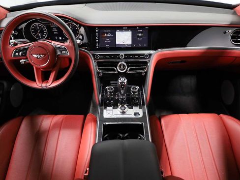 Used 2021 Bentley Flying Spur V8 image 17
