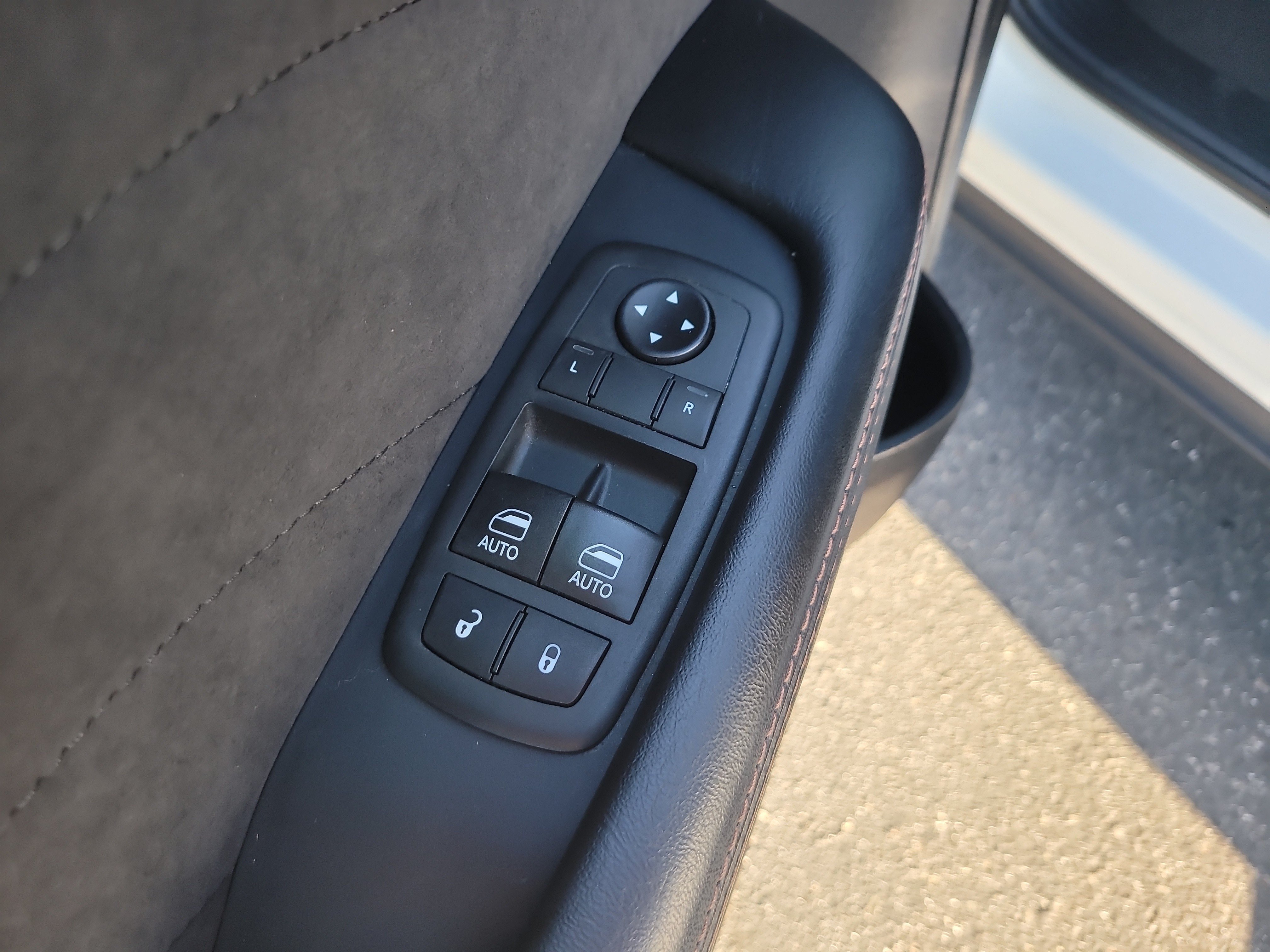 Used 2020 Dodge Challenger R/T Scat Pack RWD image 12