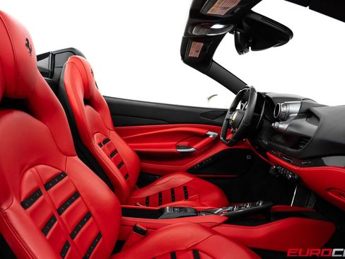Used 2021 Ferrari F8 Tributo RWD image 49