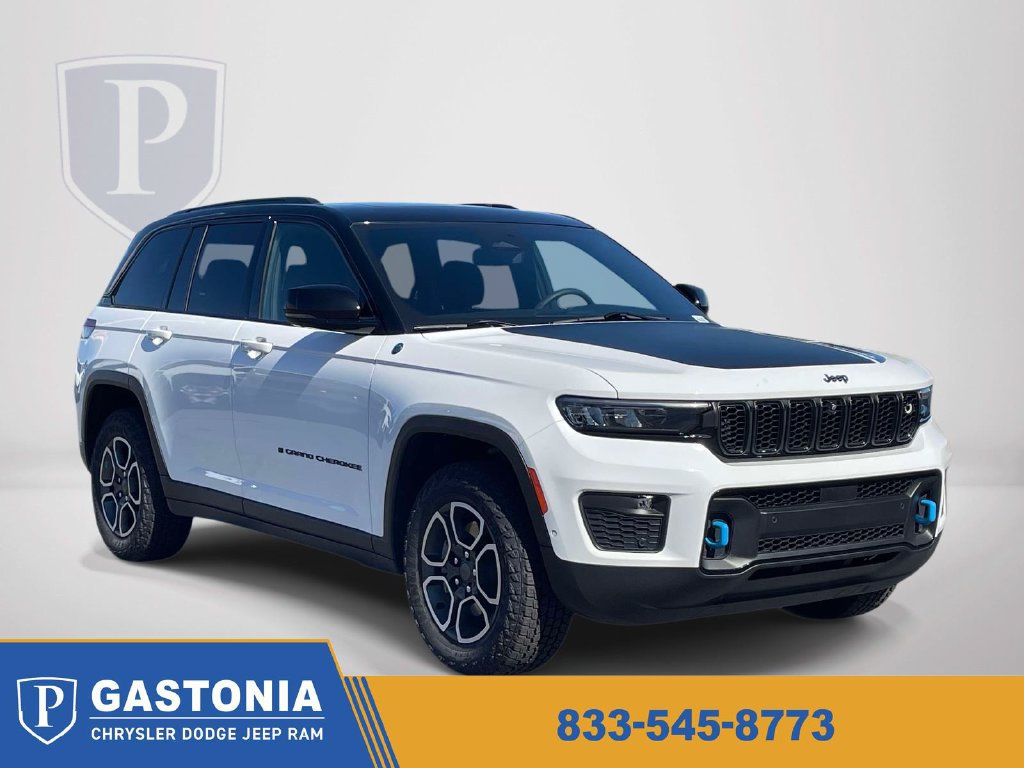 Certified 2023 Jeep Grand Cherokee Trailhawk w/ Advanced Protech Group II AWD/4WD image 1