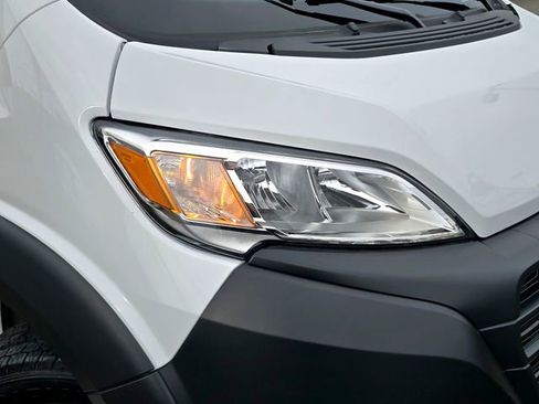 Used 2025 RAM ProMaster 2500 w/ Storage Group image 25