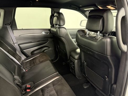 Used 2020 Jeep Grand Cherokee Altitude image 20