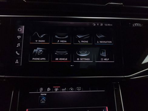 Used 2019 Audi Q8 Premium Plus w/ Premium Plus image 18