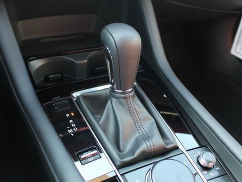 New 2026 MAZDA MAZDA3 Hatchback w/Premium Plus Pkg image 21