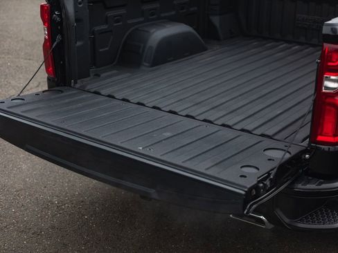 Used 2023 Chevrolet Silverado 1500 High Country w/ High Country Premium Package image 13