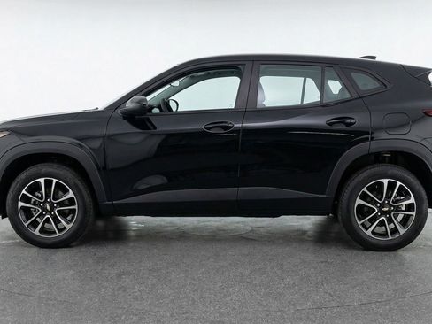 Used 2025 Chevrolet TrailBlazer LT FWD image 5