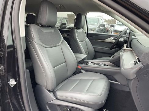 New 2026 Ford Explorer Active w/ Active Comfort Package image 22