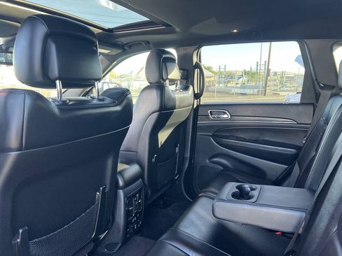 Used 2018 Jeep Grand Cherokee Limited w/ Trailer Tow Group IV AWD/4WD image 8