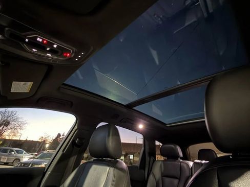 Used 2017 Audi Q7 3.0T Premium image 12