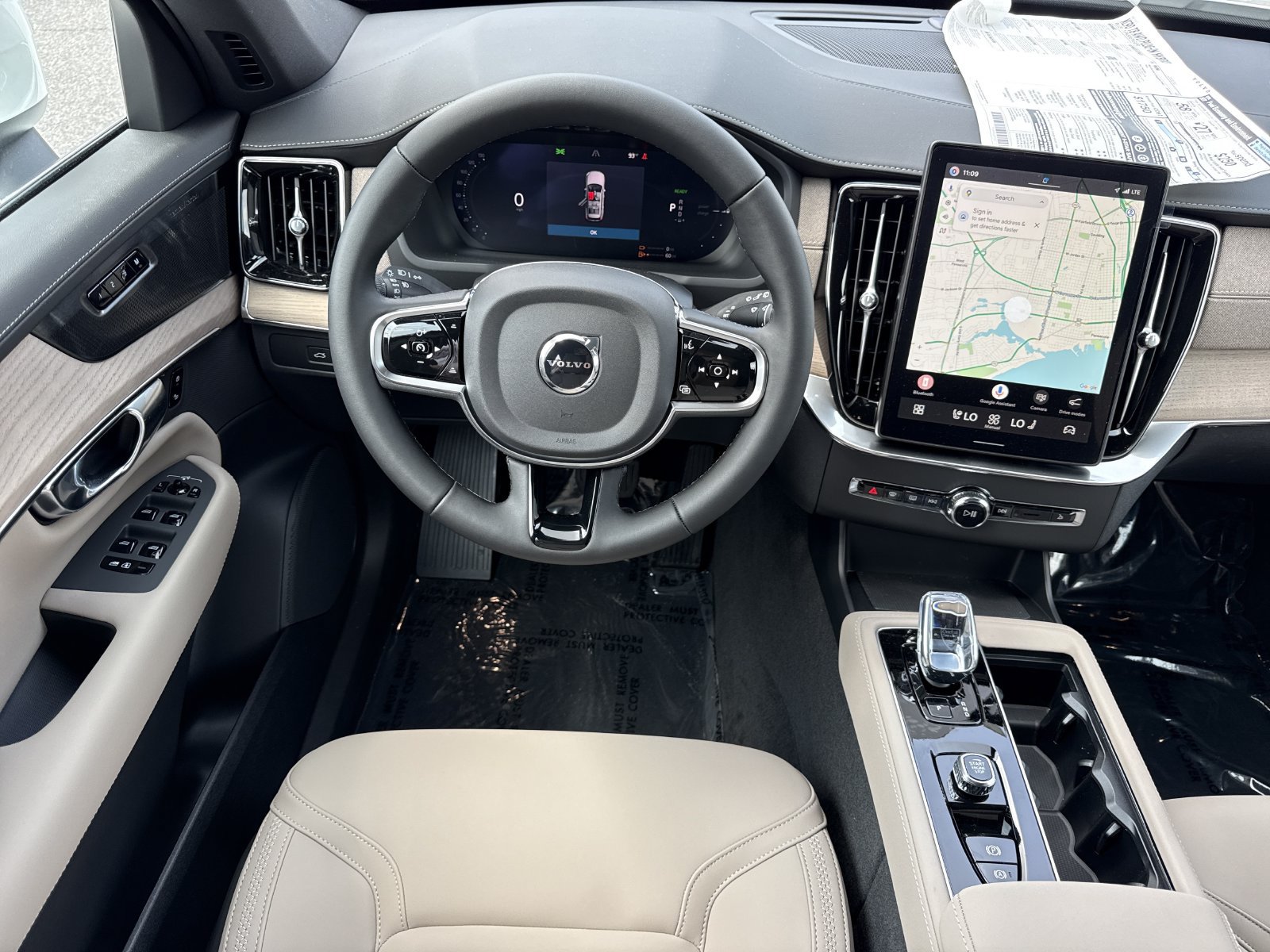 New 2026 Volvo XC90 T8 Plus w/ Protection Package Premier AWD/4WD image 18