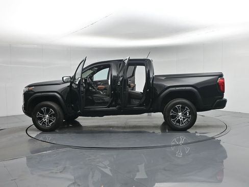 Used 2023 GMC Canyon AT4 image 5