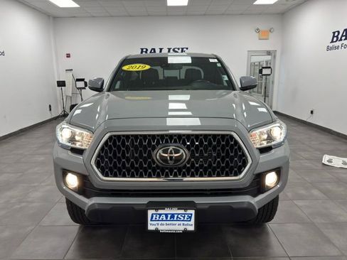 Used 2019 Toyota Tacoma TRD Off-Road AWD/4WD image 29