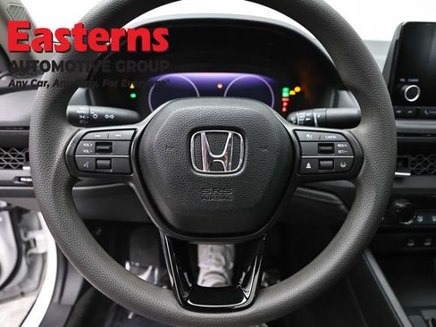 Used 2025 Honda Accord SE image 10