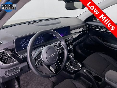 Certified 2024 Kia Seltos S image 10