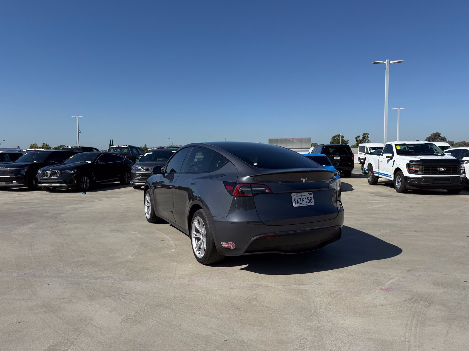 Used 2023 Tesla Model Y 2WD image 2