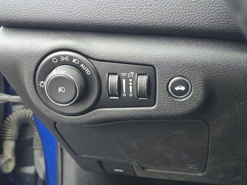 Used 2016 Chrysler 200 S w/ Comfort Group image 20