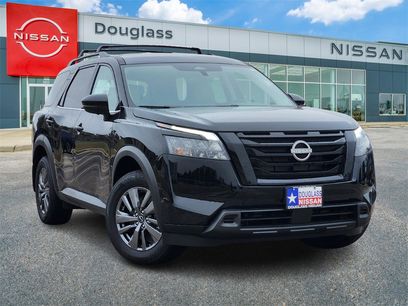 New 2025 Nissan Pathfinder SV w/ Black Appearance Package