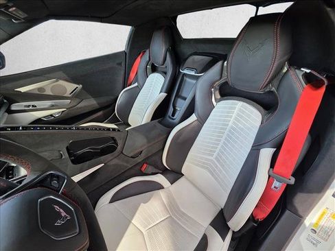 Used 2023 Chevrolet Corvette Stingray Premium Conv w/ Z51 Performance Package RWD image 14