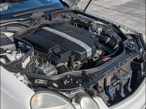 Used 2004 Mercedes-Benz E 320 Sedan image 24