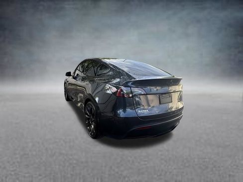 Used 2024 Tesla Model Y Performance AWD/4WD image 5