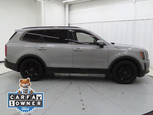 Used 2022 Kia Telluride SX w/ SX Prestige Package AWD/4WD image 2