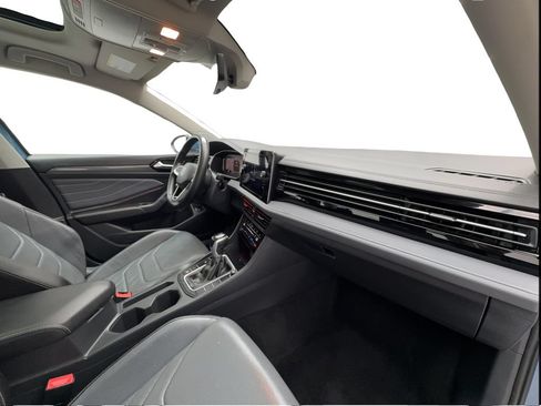 Used 2025 Volkswagen Jetta SEL FWD image 31