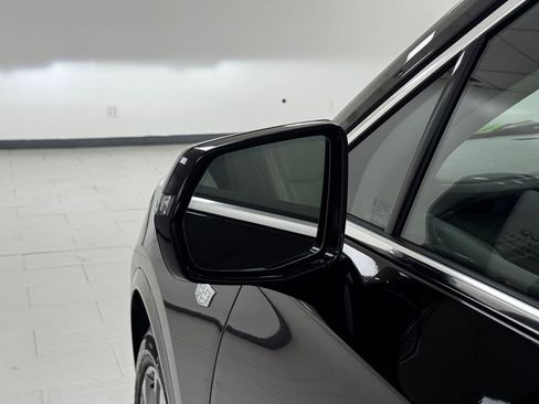 Used 2024 Cadillac XT6 Premium Luxury image 36