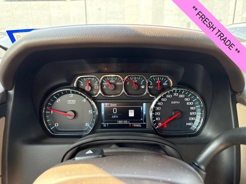 Used 2019 GMC Yukon XL SLT w/ Open Road Package RWD image 6