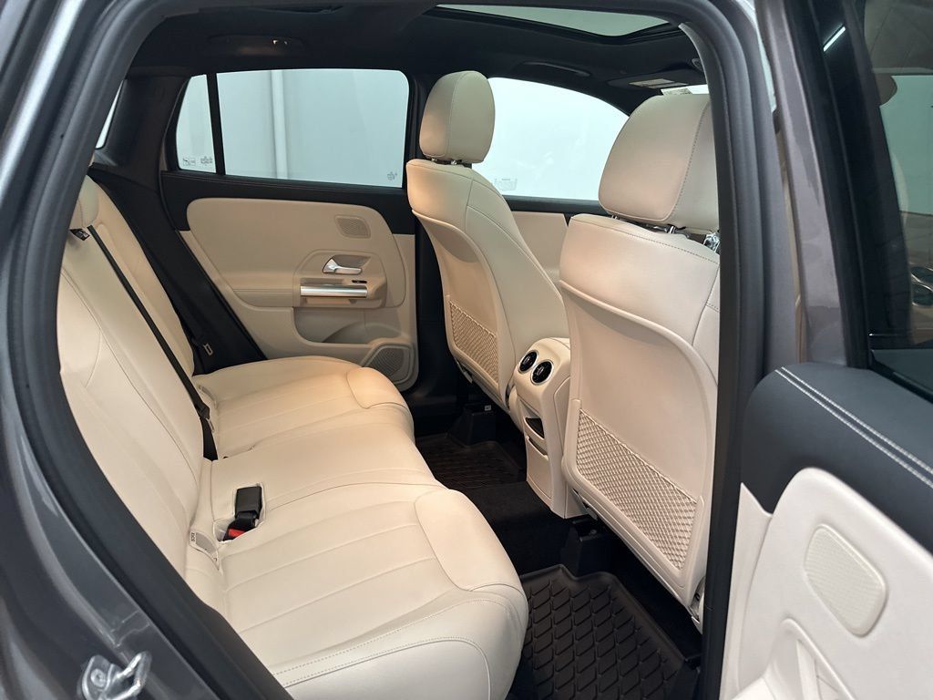Certified 2026 Mercedes-Benz GLA 250 image 25