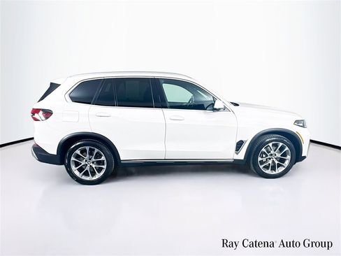 Certified 2024 BMW X5 xDrive40i image 8