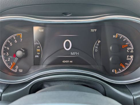 Used 2020 Jeep Grand Cherokee Limited AWD/4WD image 35